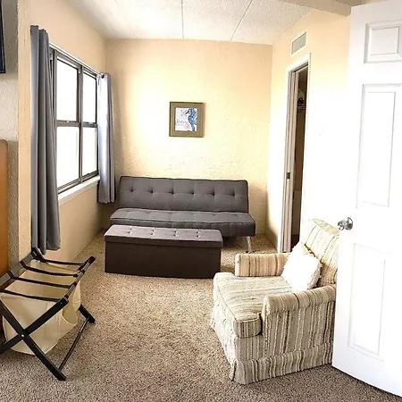 Sunny Padre Island Condo,2 Mi To Beaches, Hot Tub!